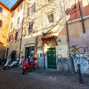 Apartment San Calisto, Rome